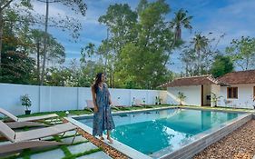 Ananda Marari Villa